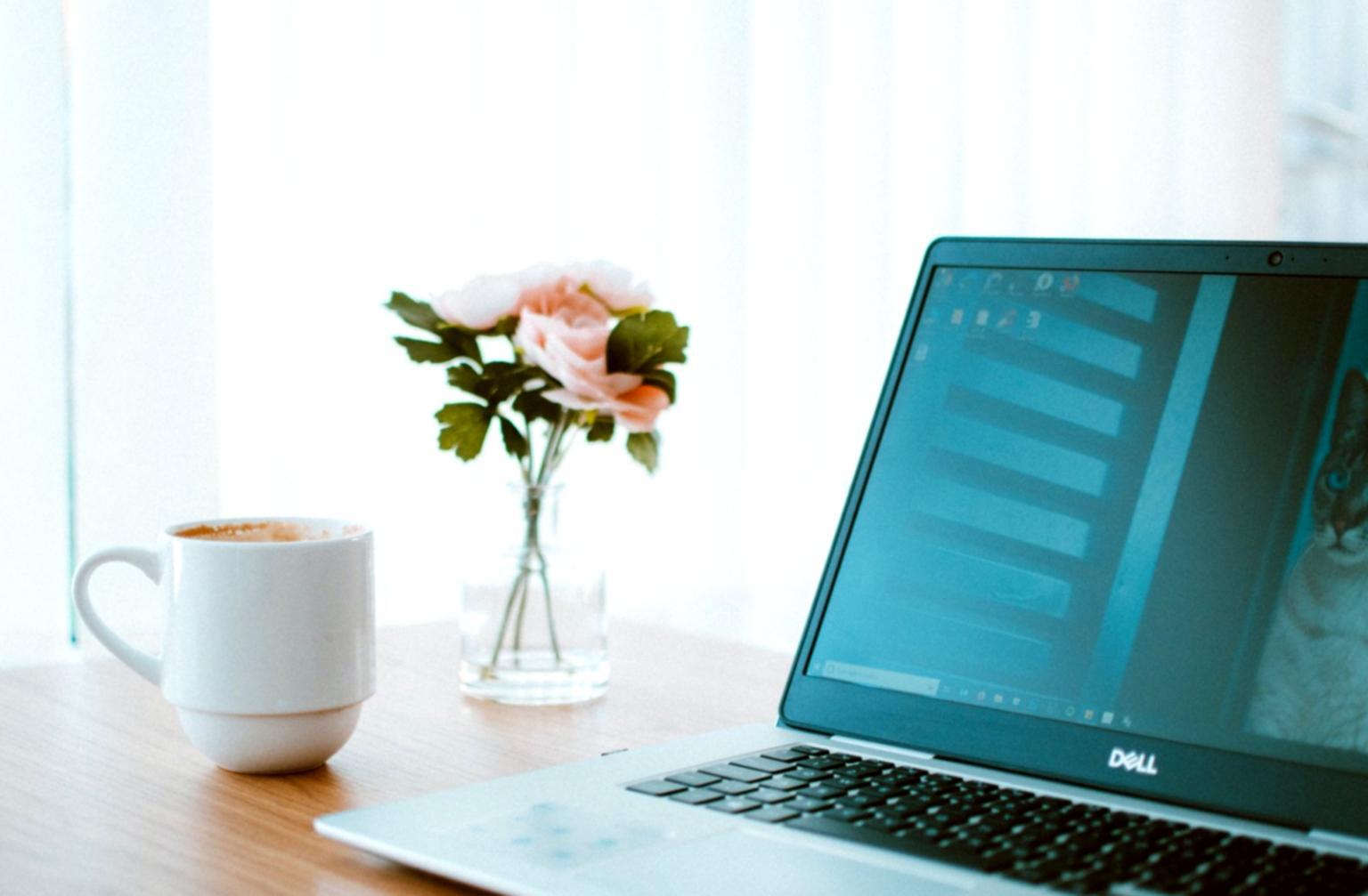 Interface moderne d'application mobile sur smartphone