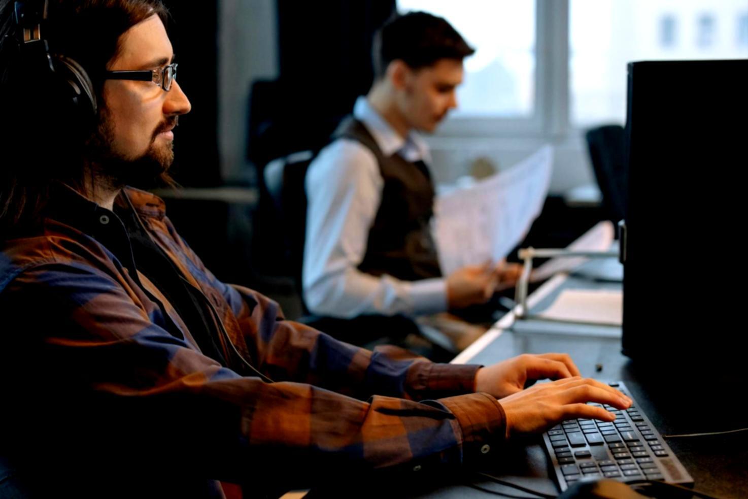 Interface de programmation montrant du code Swift et Kotlin