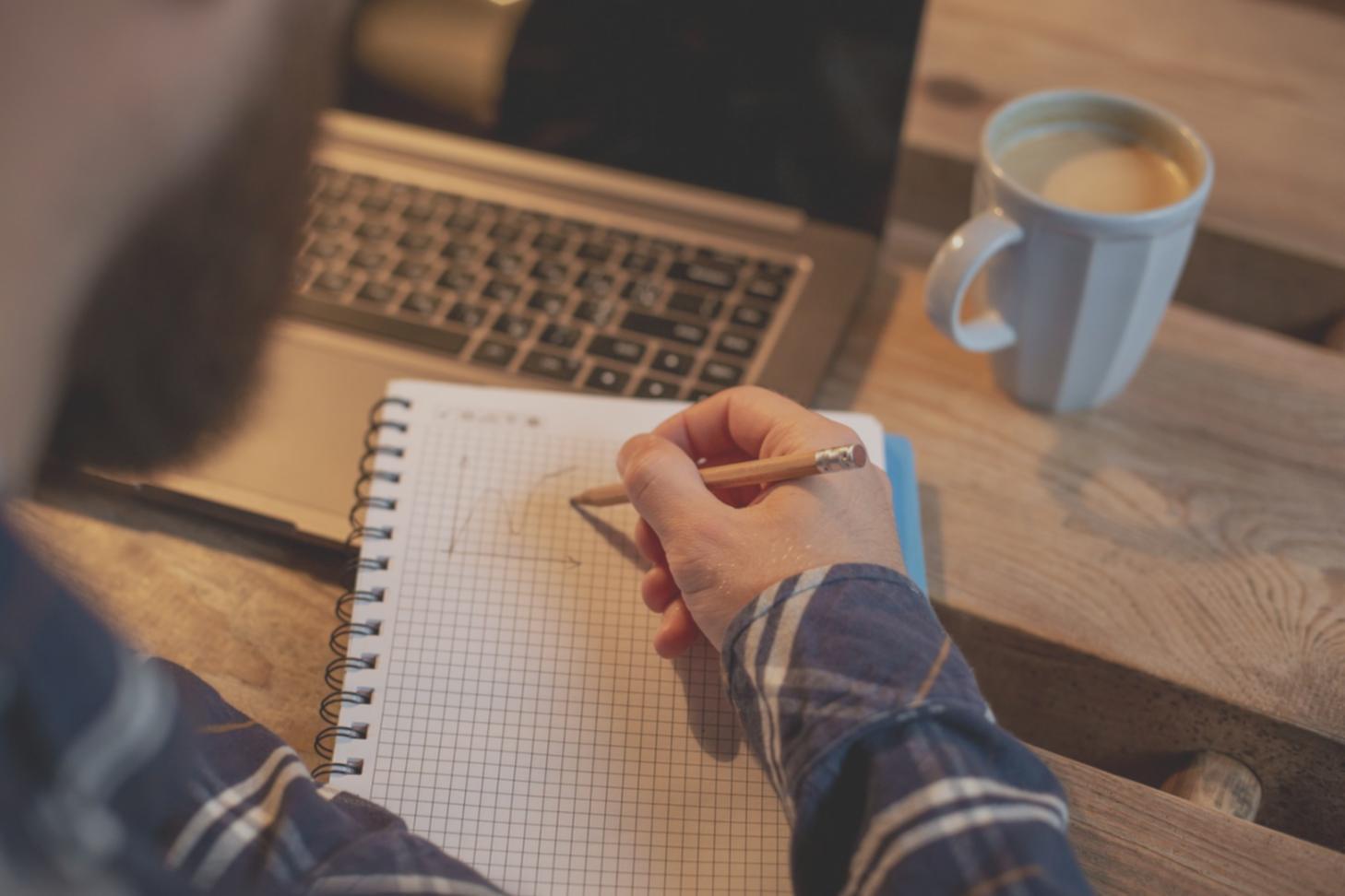 Équipe Doodlealign travaillant sur des outils de webinaire interactifs